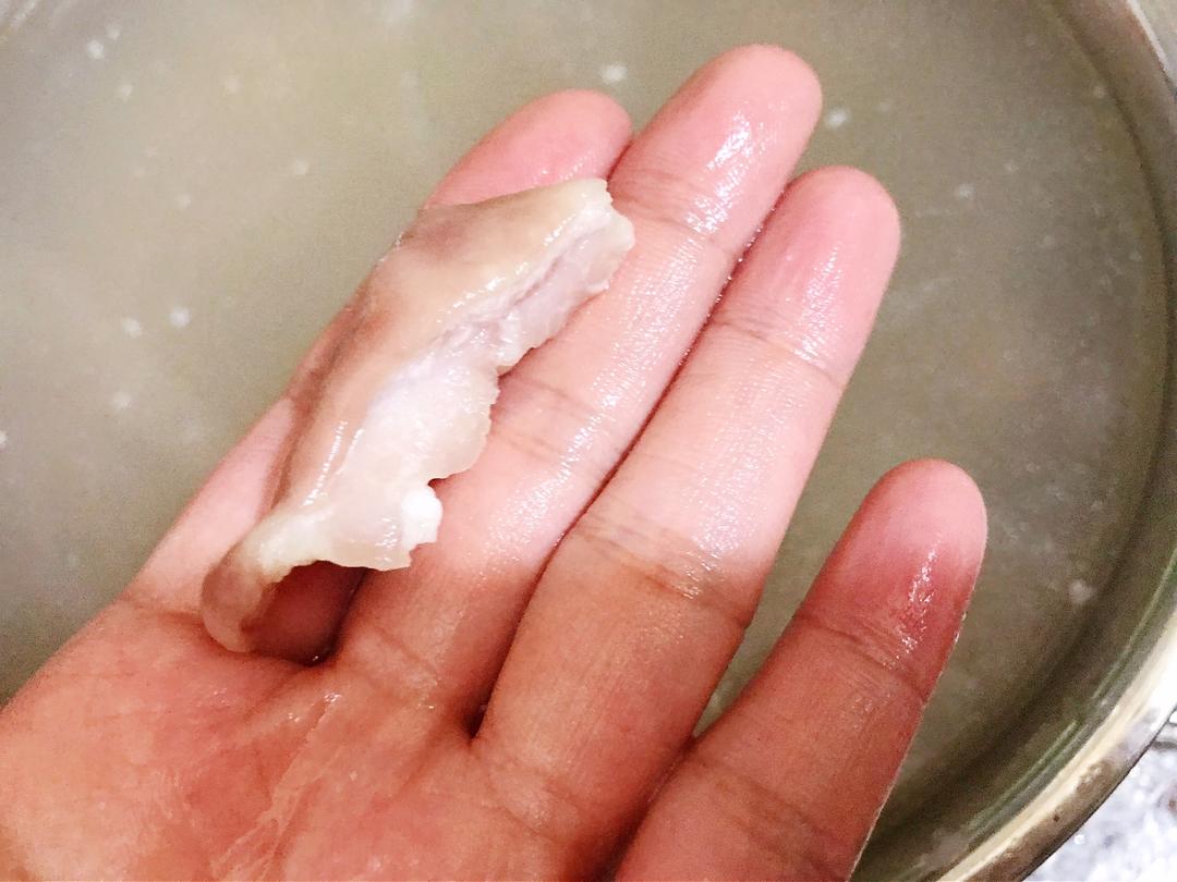 只需要简单焯水就能爽脆——红油脆肚