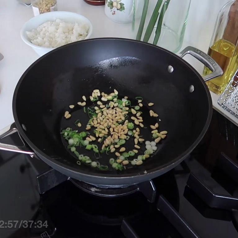 当归姐姐的搬运工—vlog24.Brunch:拉长芦笋炒饭➕水果坚果