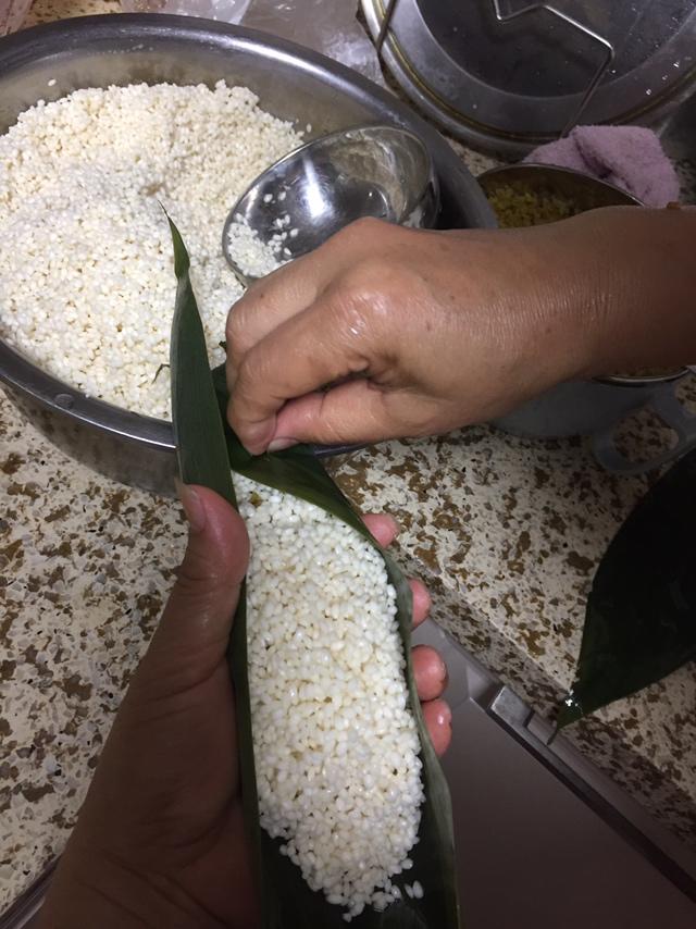 南方人的咸味肉粽子(高压锅简易版)的做法 步骤29