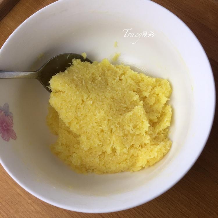 椰蓉小面包