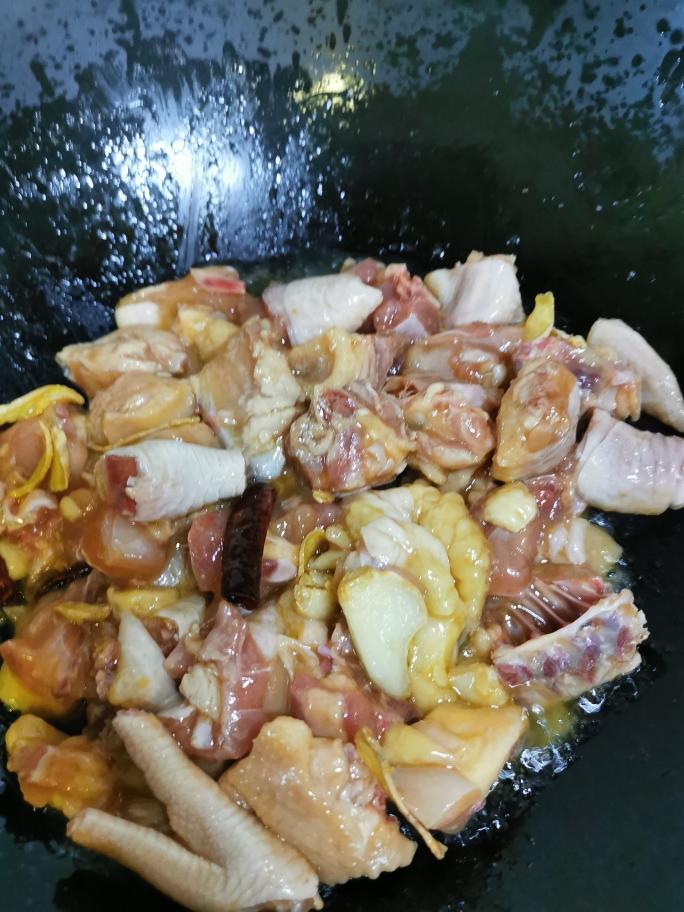 黄焖鸡