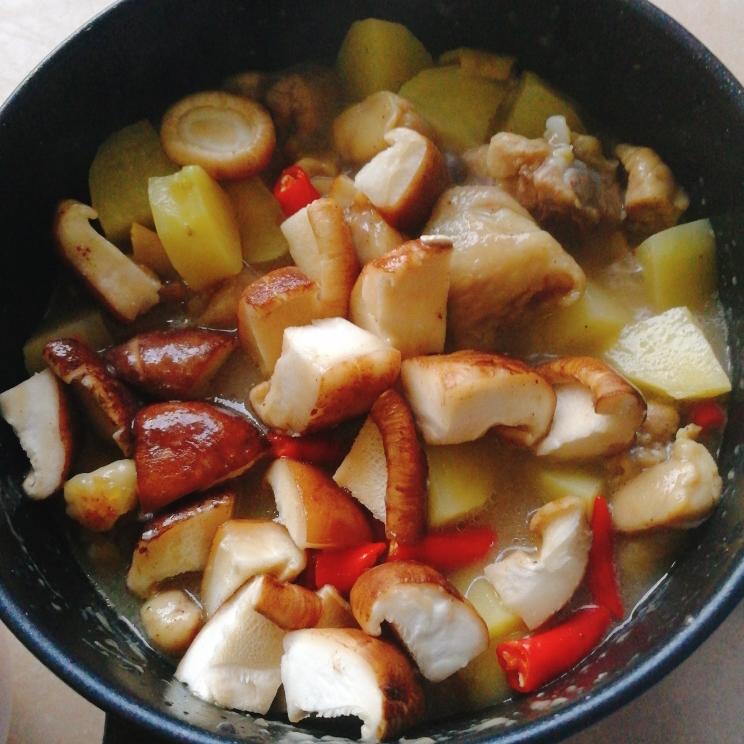 一人食土豆鸡饭