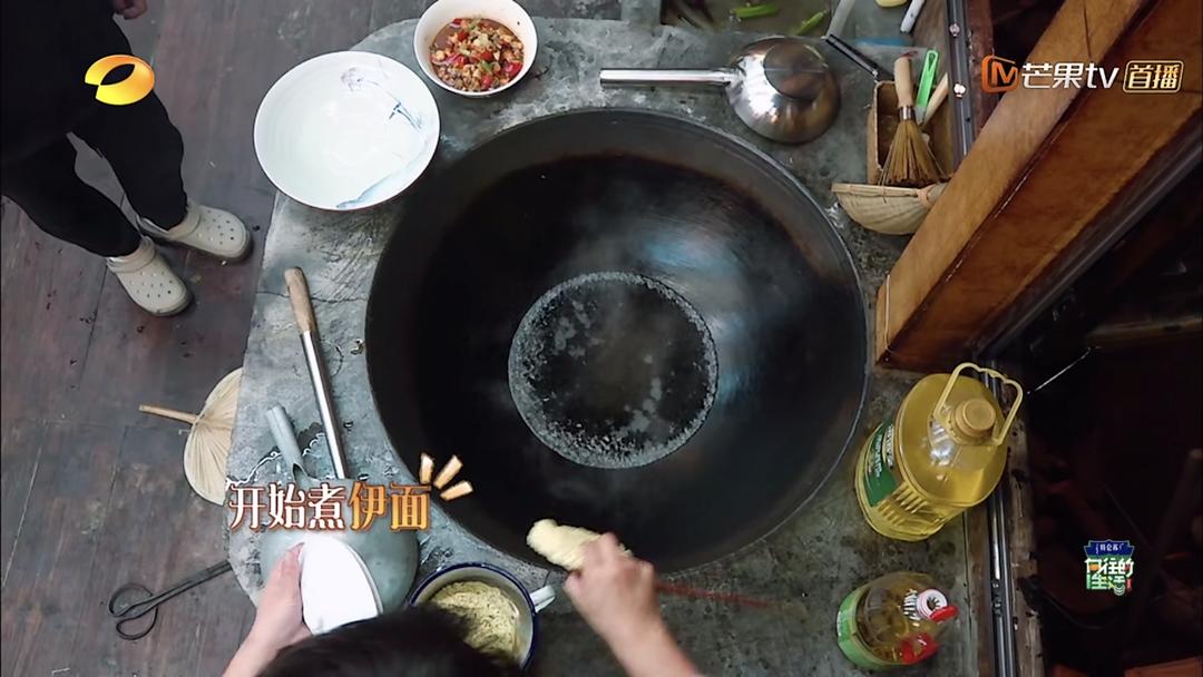 向往的生活黄老师版小龙虾伊面