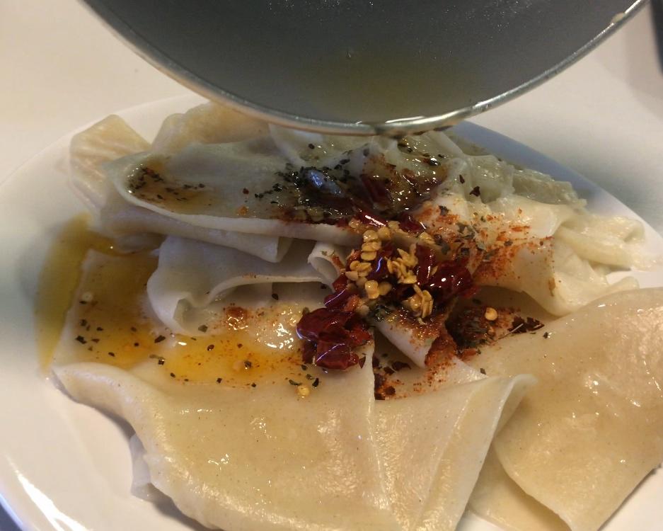 大碗寬麵orbiángbiáng麵bigbowlthicknoodles