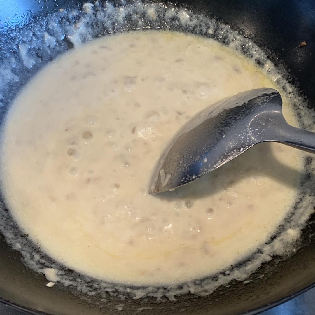 鸡茸蘑菇汤 奶油蘑菇汤 完胜必胜客和棒约翰的做法 步骤6