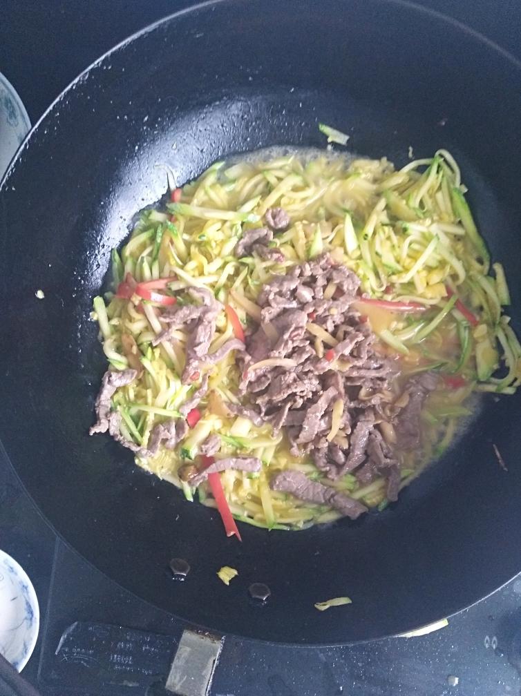 嫩南瓜炒牛肉