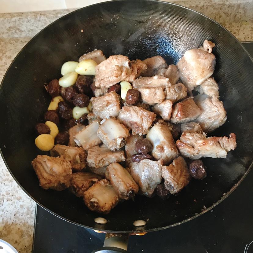 家常话梅排骨