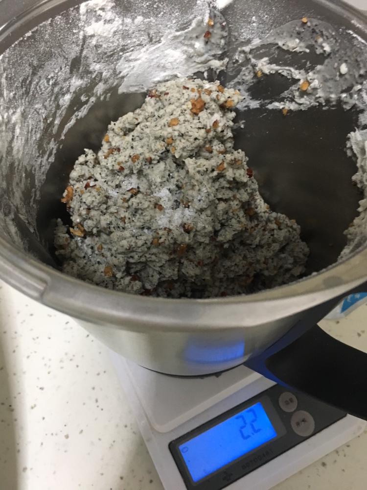 黑芝麻红枣馒头