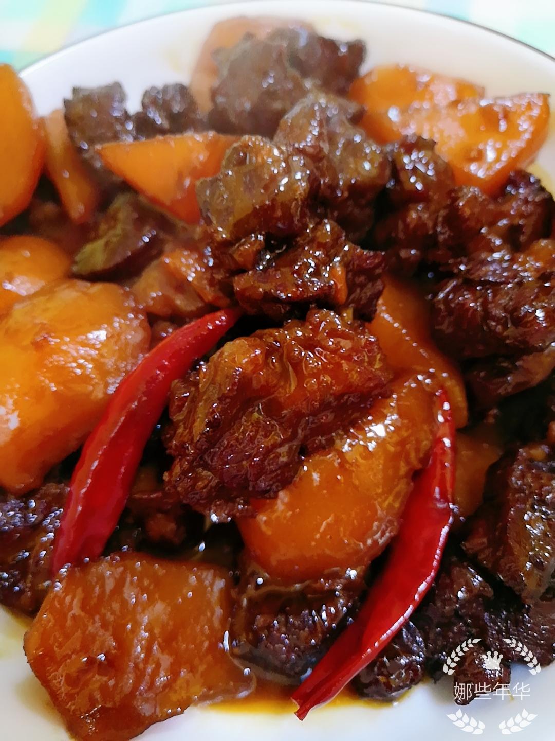 红烧牛肉炖土豆