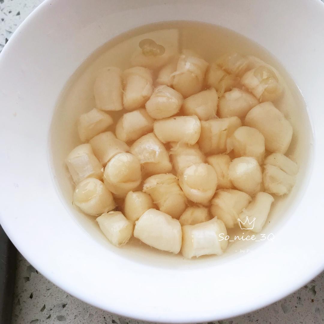 减脂无油低卡清爽干贝裙带菜豆腐汤