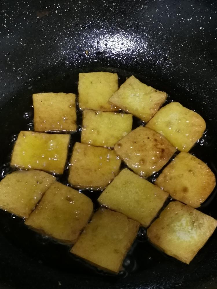 焖炸豆腐_家常菜谱做法-美食癖