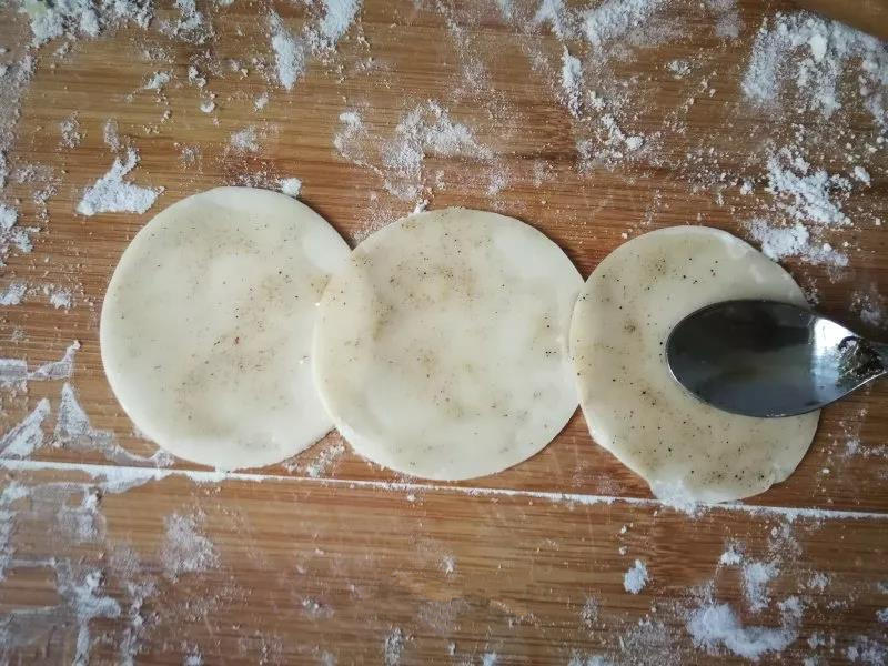 饺子皮葱油饼