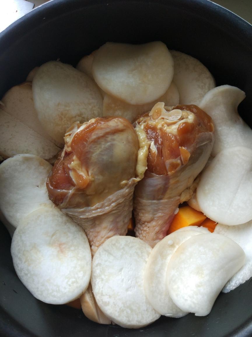 鸡腿焖饭的做法 步骤10