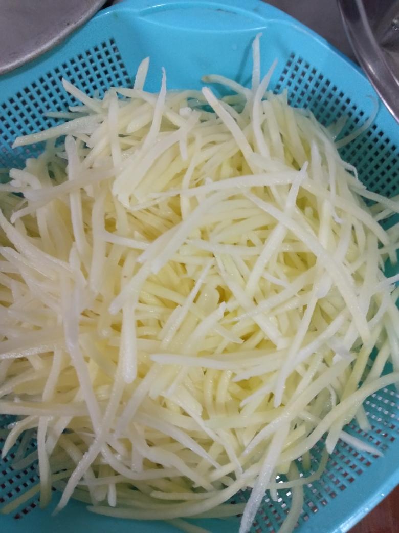 凉拌土豆丝