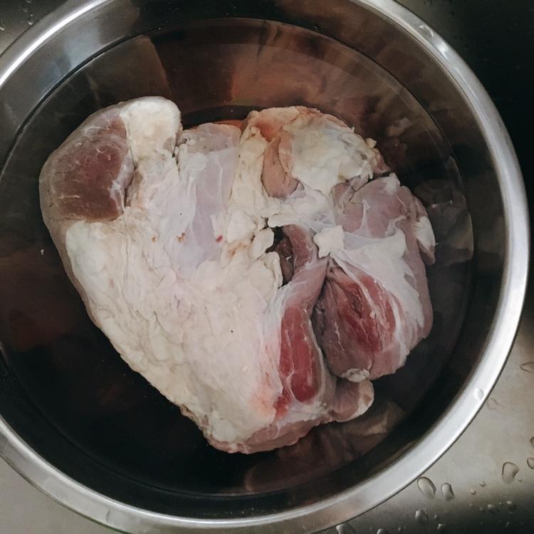 《中餐厅》换成牛腩的粤式荔枝牛肋骨好吃疯了的做法 步骤1