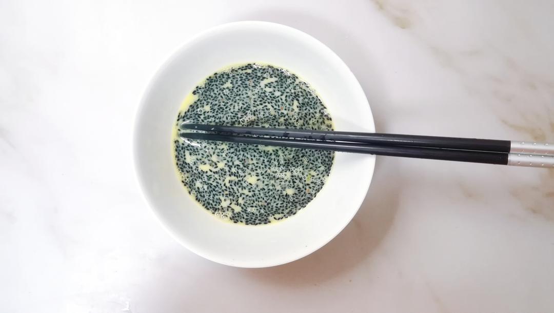 12M+奶香虾皮芝麻饼:宝宝辅食营养食谱菜谱