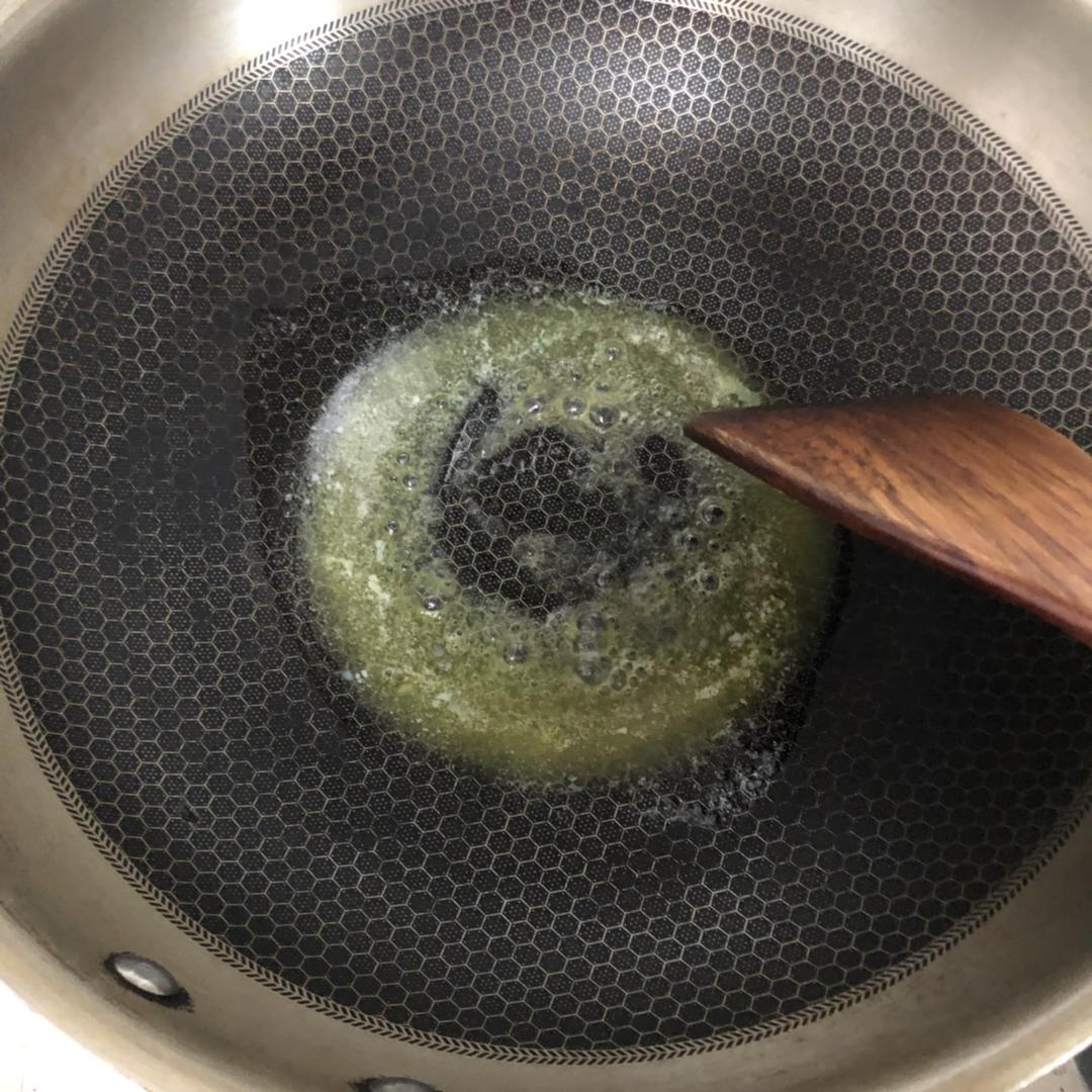 炒鸡简单的奶香鸡肉蘑菇浓汤