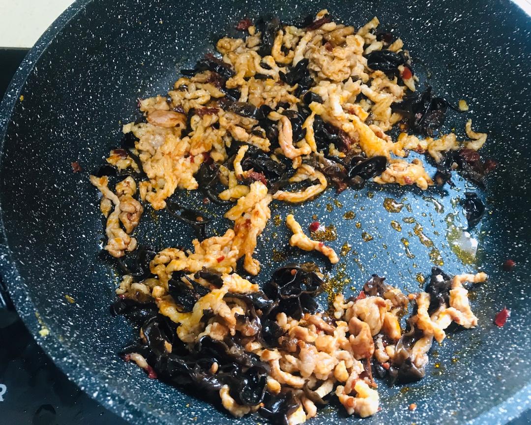 别找了,这才是【鱼香肉丝】百试百灵的方子!