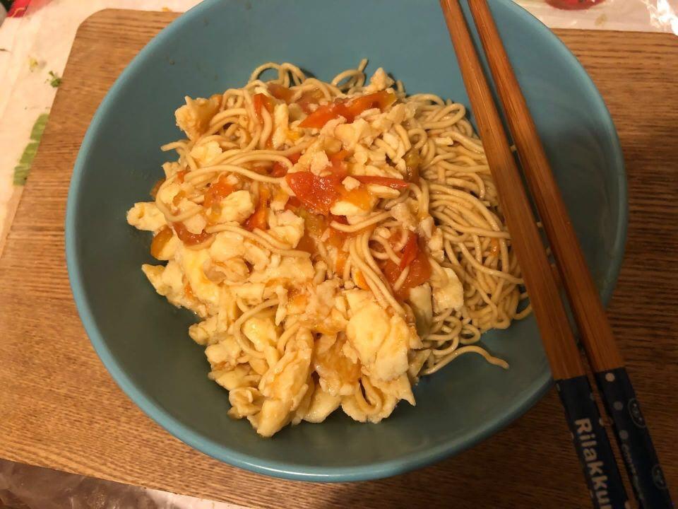番茄炒鸡蛋面(电煮锅的做法 步骤4