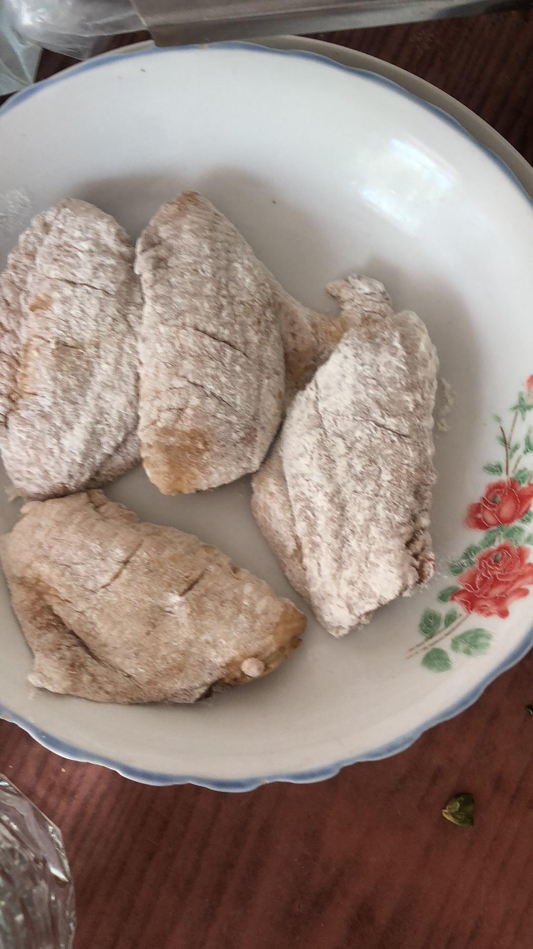 蛋黄焗鸡翅,好吃到隔壁小孩都馋哭了的做法 步骤1