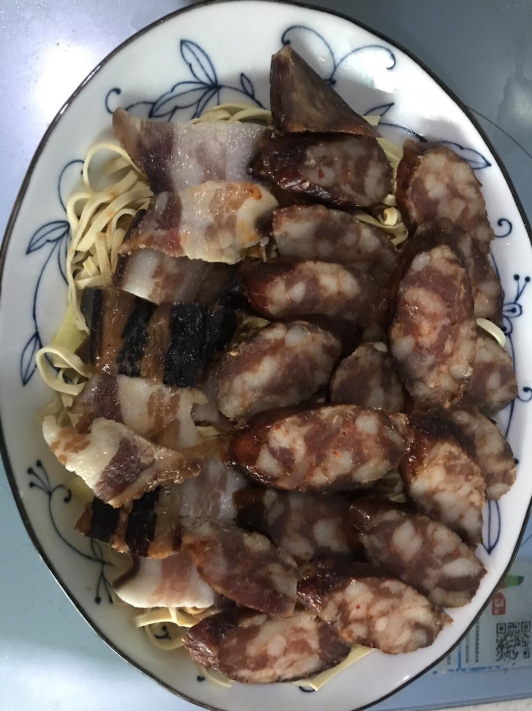 酱肉腊肠蒸厚千张